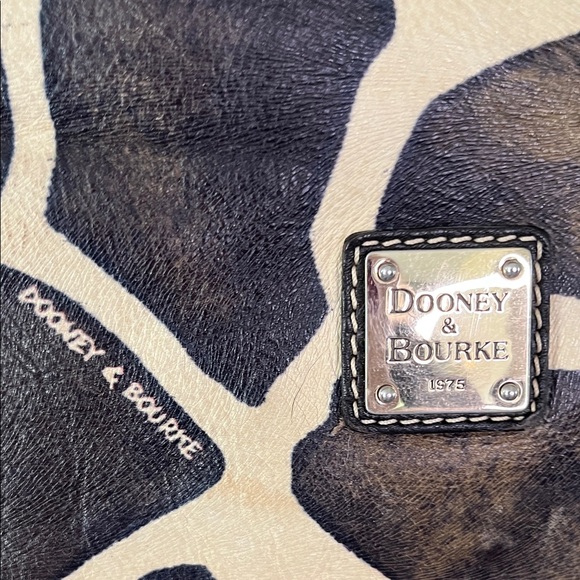 DOONEY & BOURKE Giraffe Print Hobo Bag - Picture 3 of 13